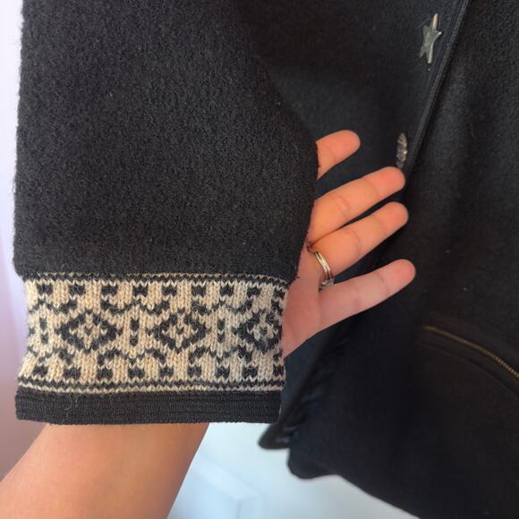 Icelandic Design Vtg Women’s Button Wool Coat Size M Black Celestial Witchy Dark - Picture 7 of 11